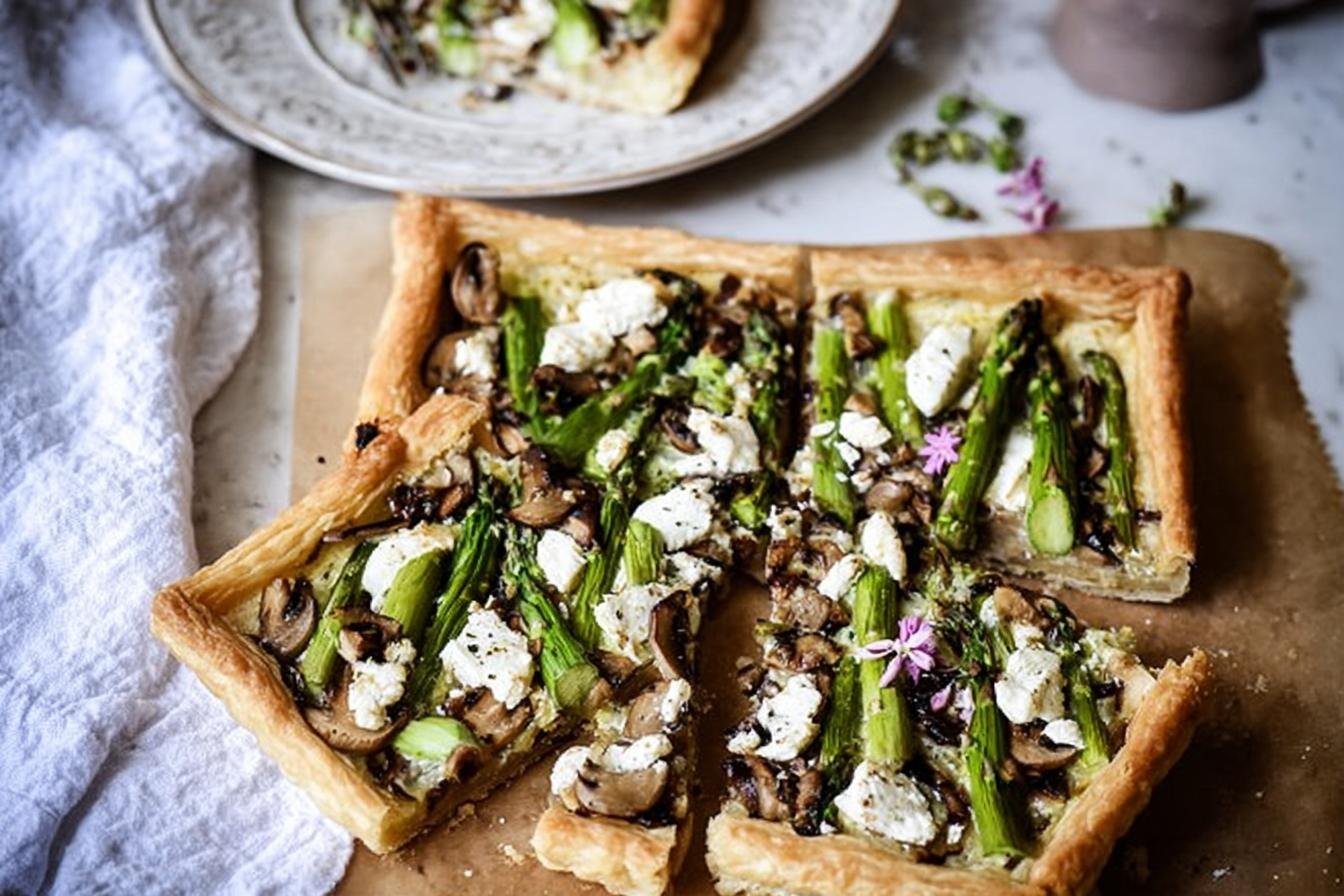 Asparagus Tart with Goat Cheese and Mushrooms