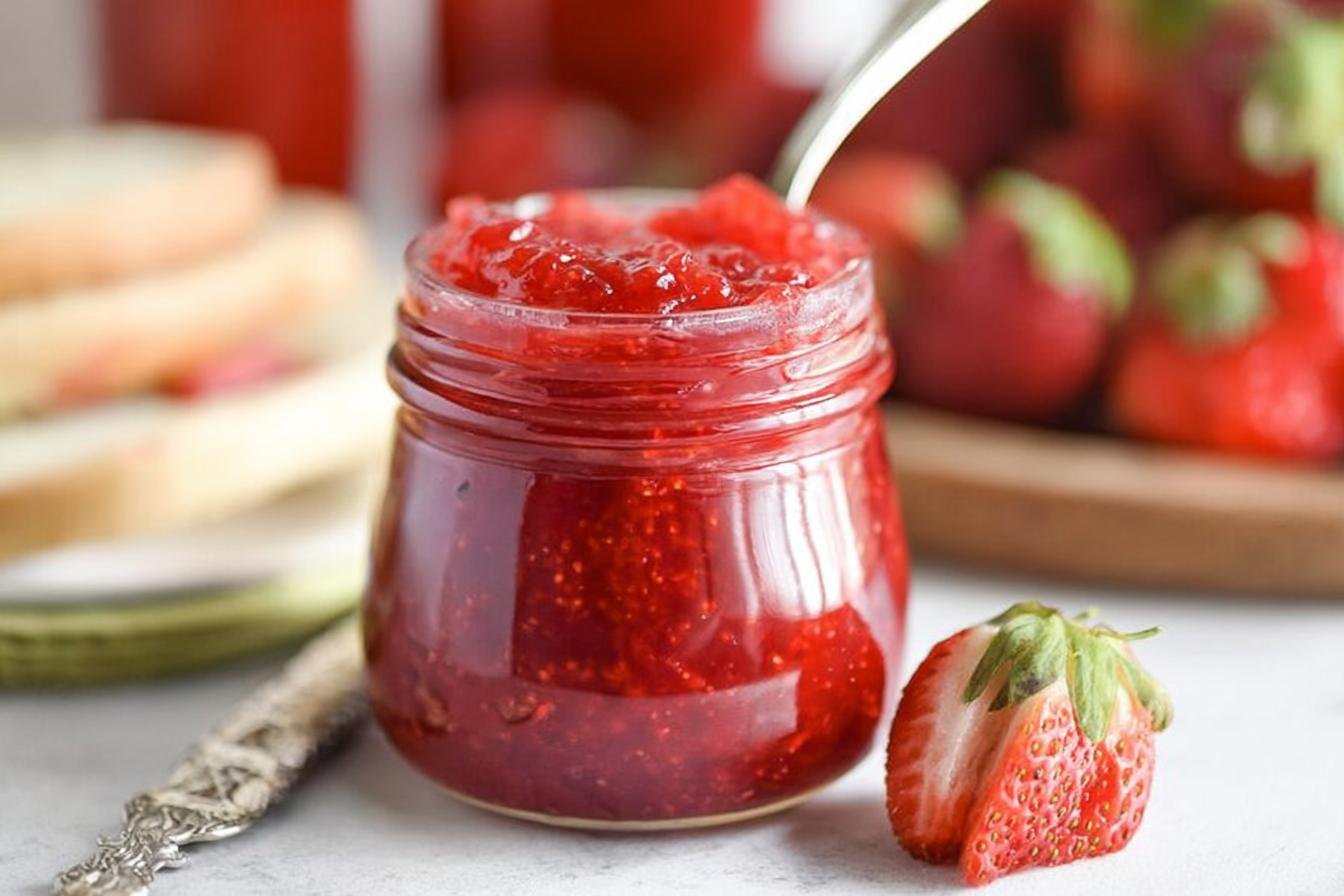 Strawberry Rhubarb Freezer Jam