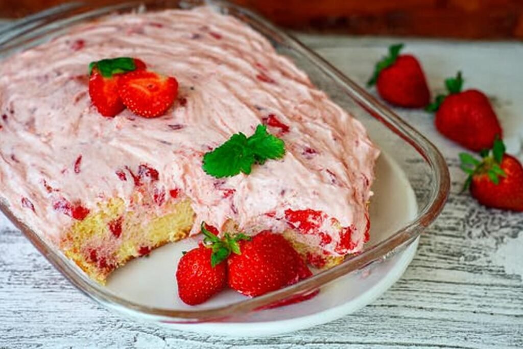 moist strawberry cake