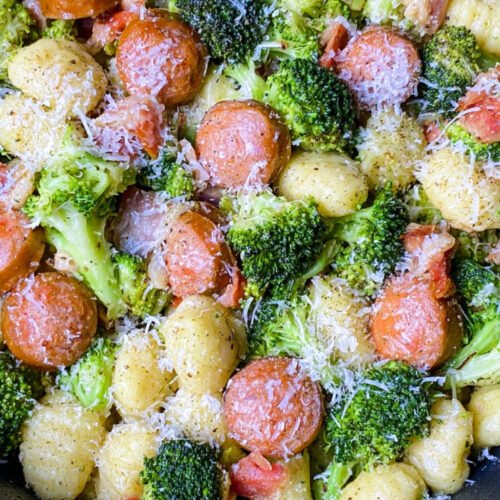 One Skillet Kielbasa, Gnocchi & Broccoli